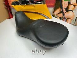 08-20 Harley Touring Reach Sundowner Road Street Electra Glide King Seat