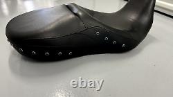 08-23 OEM Harley Touring Black Studded Road King Street Electra Glide Ultra Seat