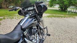 For Touring Road King Street Glide 09-later Engine Guard Highway Crash Bar 1.5