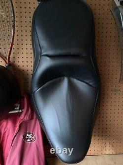 Harley Davidson 2009- 22 Touring Seat Road King, Street glide Road reupholstered