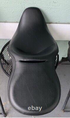 Harley Davidson 2009- 22 Touring Seat Road King, Street glide Road reupholstered