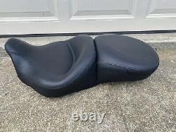 Mustang Seat Touring Harley 76033 Electra Glide Street Glide Road Glide King L6
