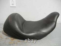 2009-2023 HD Street Glide/Road Glide/King Mustang Lowdown Solo Seat Noir, 76078