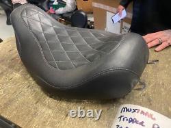 Mustang 76694 Wide Tripper 2008^ Harley Road King Street Glide FLH Bagger solo