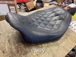 Mustang 76694 Wide Tripper 2008^ Harley Road King Street Glide FLH Bagger solo