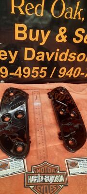 OEM Harley 04-24 Road King/Street Glide Panneau de repose-pieds latéral gauche/droit Swept Wing