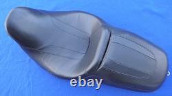Siège Genuine Harley Touring Street Road King Glide Ultra Classic CVO 2008-2023