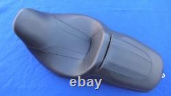 Siège authentique Harley Touring Street Road King Glide Ultra Classic CVO 2008-2023