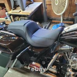 Siège passager conducteur lisse en une seule pièce pour Harley Road King Street Glide 1997-2007